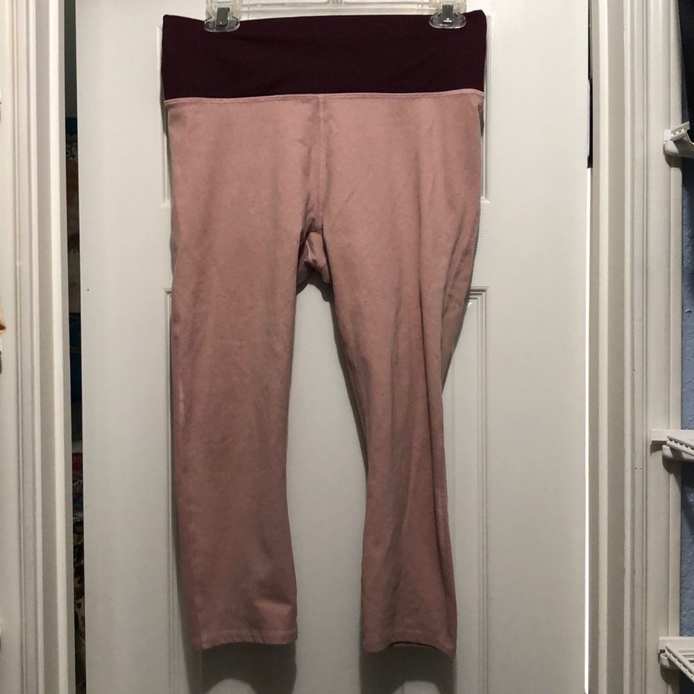 Fabletics high-waisted heathered pocket crop